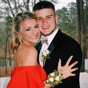 Meet your Posher, Hallis